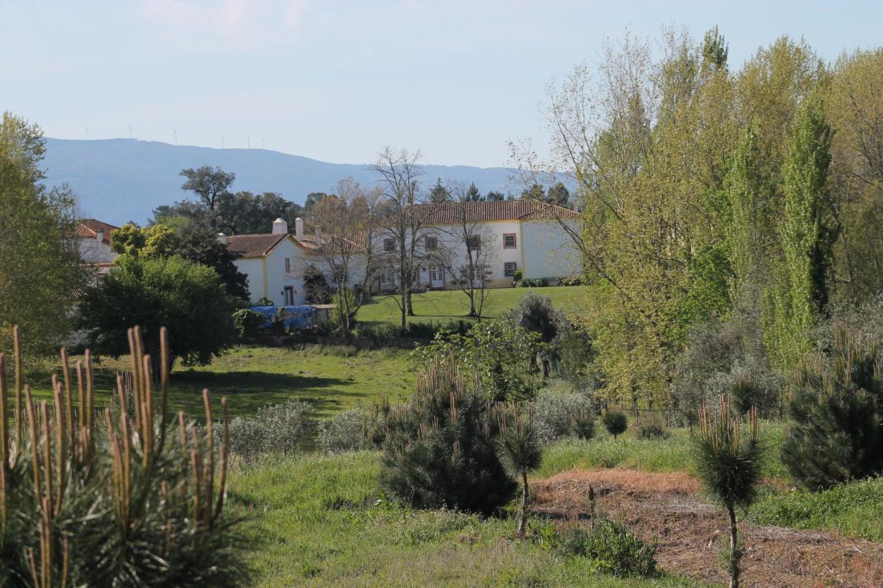 ヴィーラ・ノーヴァ・デ・ポイアレス Quinta Do Outeiro Bed & Breakfast エクステリア 写真