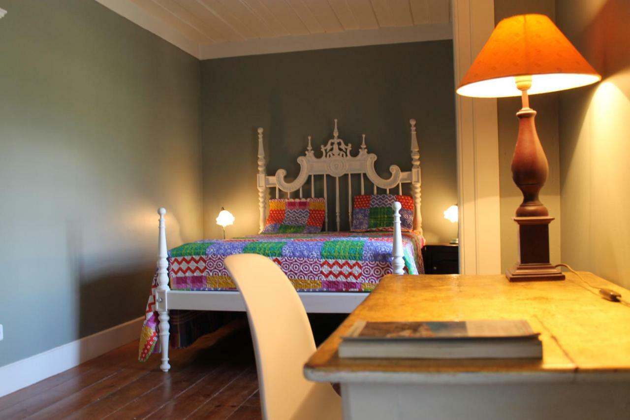 ヴィーラ・ノーヴァ・デ・ポイアレス Quinta Do Outeiro Bed & Breakfast エクステリア 写真
