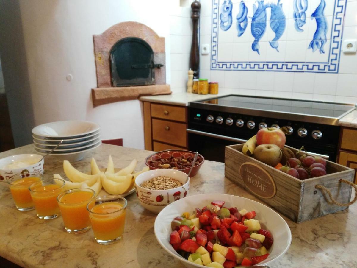 ヴィーラ・ノーヴァ・デ・ポイアレス Quinta Do Outeiro Bed & Breakfast エクステリア 写真