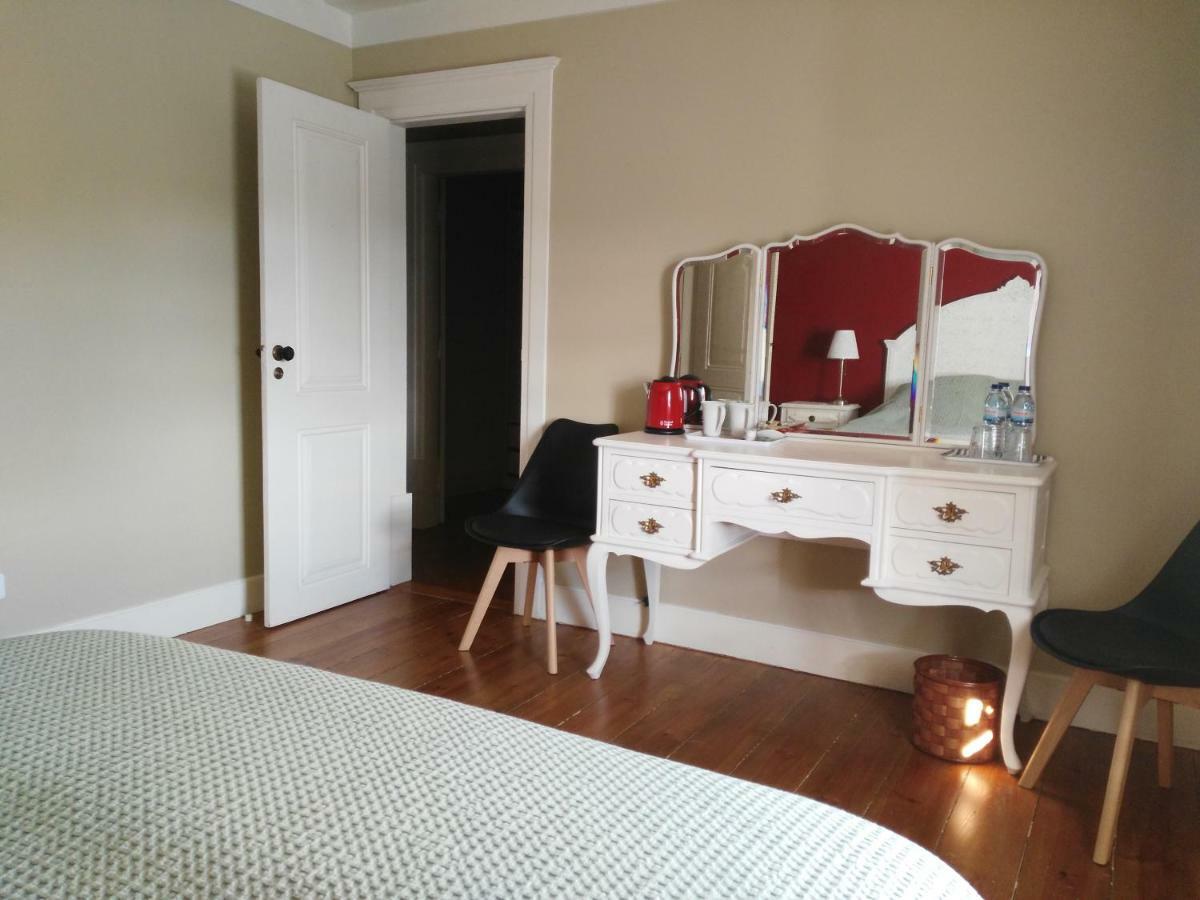ヴィーラ・ノーヴァ・デ・ポイアレス Quinta Do Outeiro Bed & Breakfast エクステリア 写真