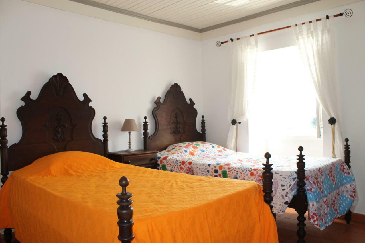 ヴィーラ・ノーヴァ・デ・ポイアレス Quinta Do Outeiro Bed & Breakfast エクステリア 写真